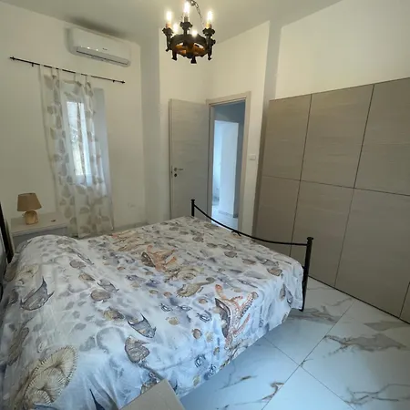 With Garden Perla Neroniana Holiday home Anzio
